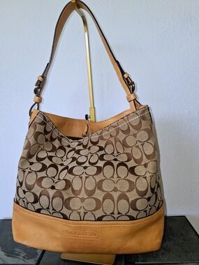 Coach Tan Signature Canvas Hobo Shoulder Bag; Like New